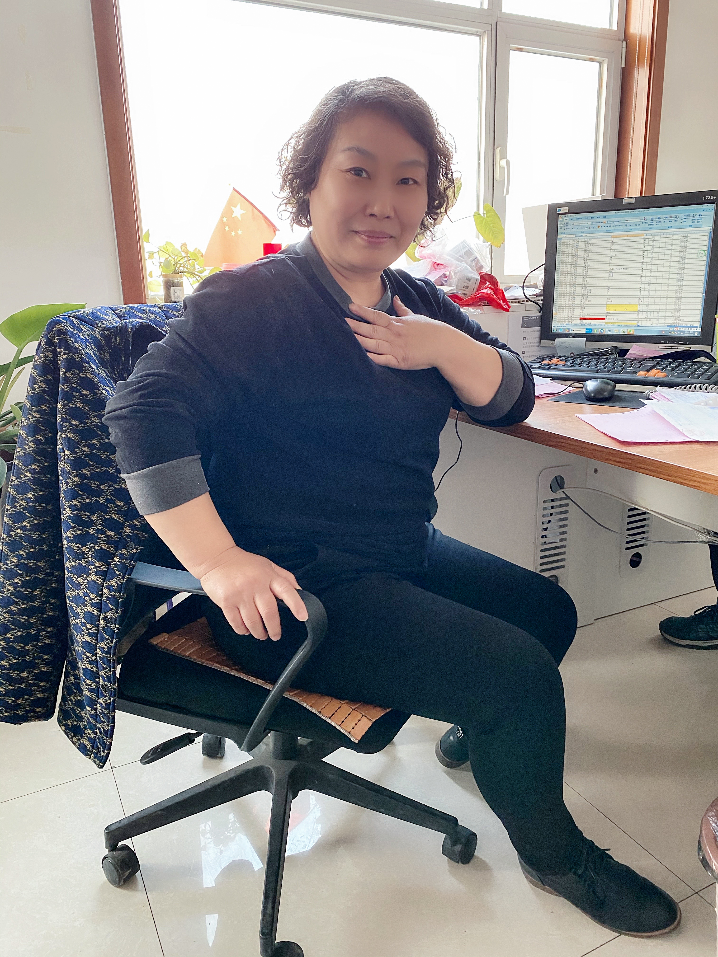 平凡的崗位，不平凡的成績-彩涂板代理廠家宏鑫源(圖1)